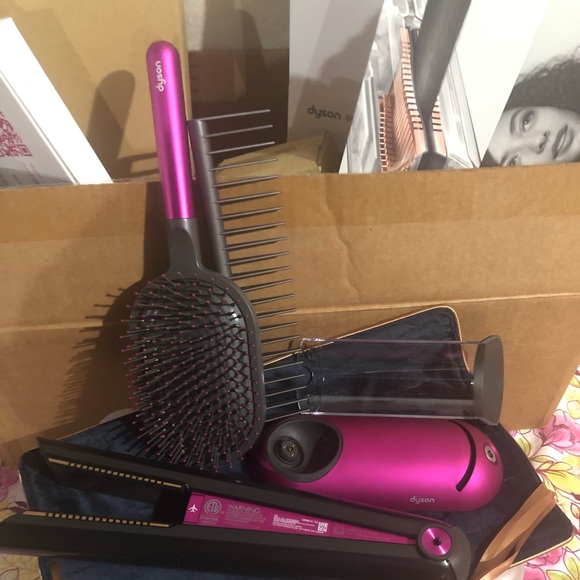 Dyson straightener W/accessories main image 2
